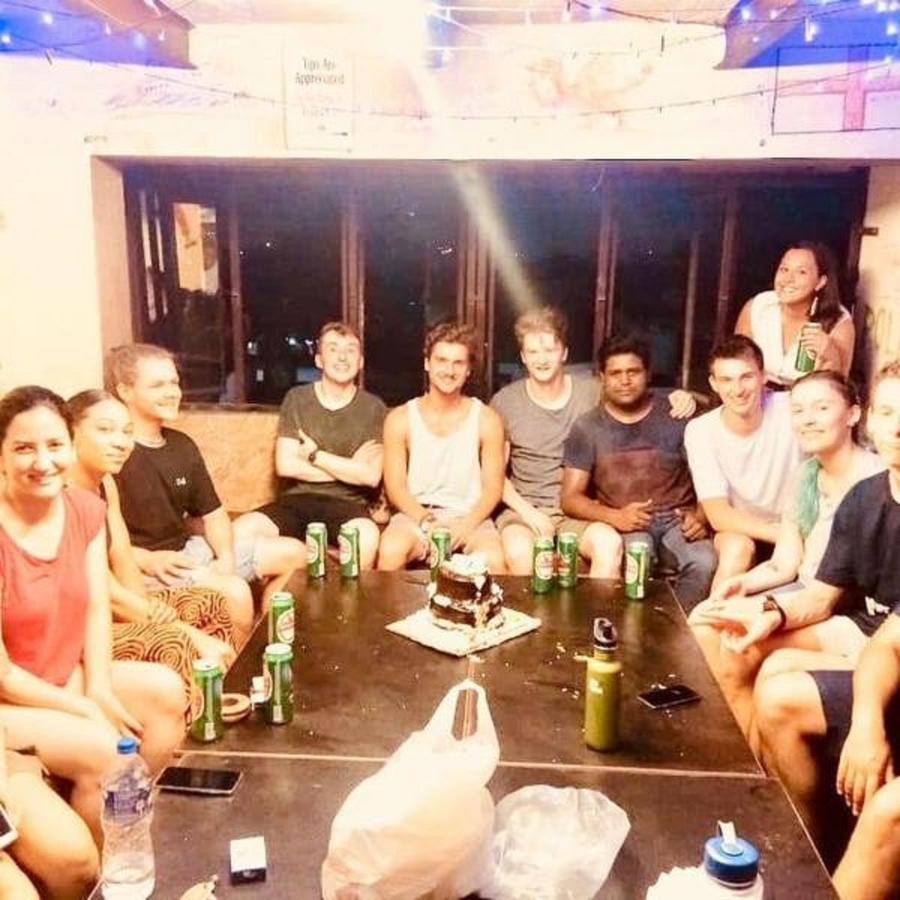 Friends Guest House & Hostel Агра Экстерьер фото